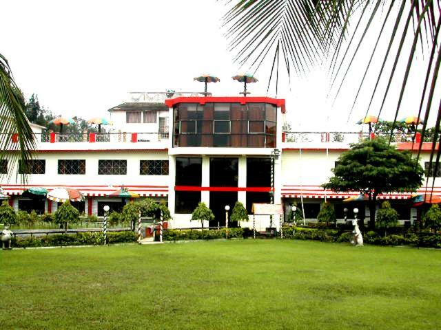 Palm Village Resort Calcutta Exteriör bild