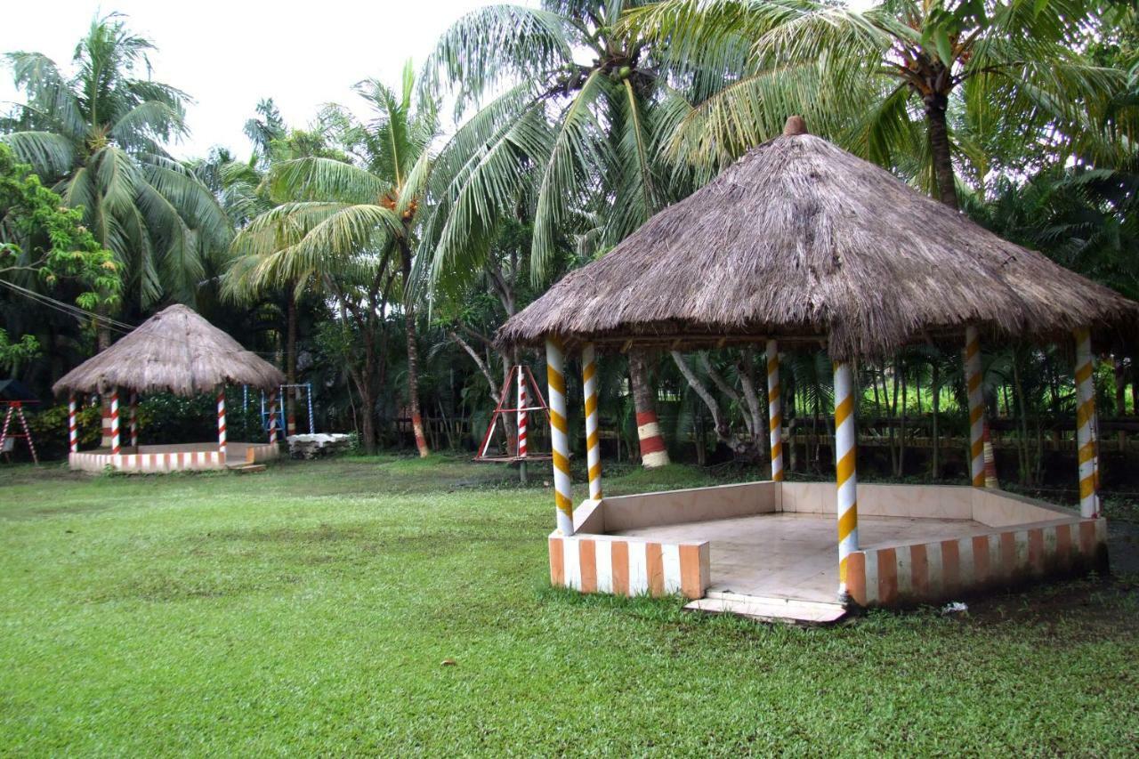 Palm Village Resort Calcutta Exteriör bild