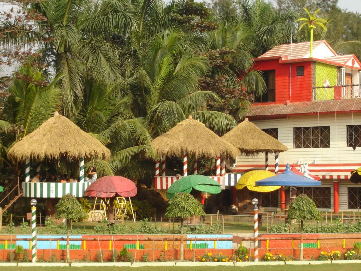 Palm Village Resort Calcutta Exteriör bild